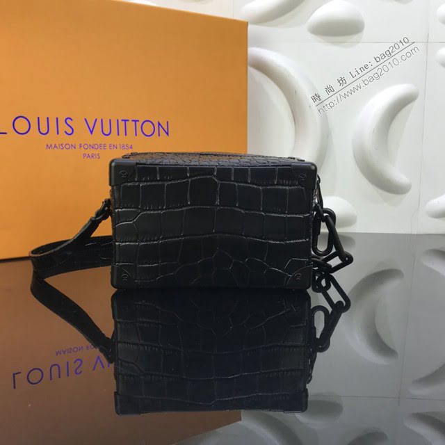 LV包包 LV新款男包 M44480 SOFT TRUNK鱷魚紋手袋 LV鏈條軟盒子挎包  ydh3665